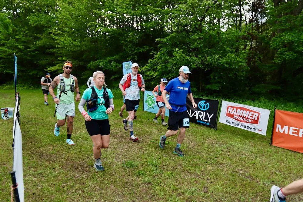 Runners leaving the start at Valley Spur