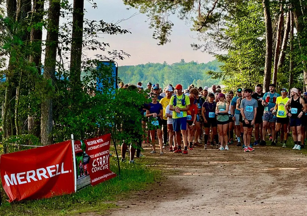 Runners packed at the start line